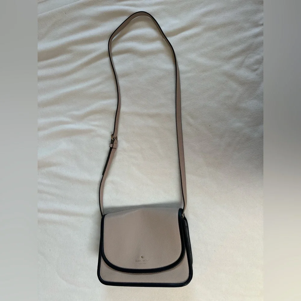 Kate Spade Ivy Crossbody Bag in Rose Cloud - Picture 8 of 9